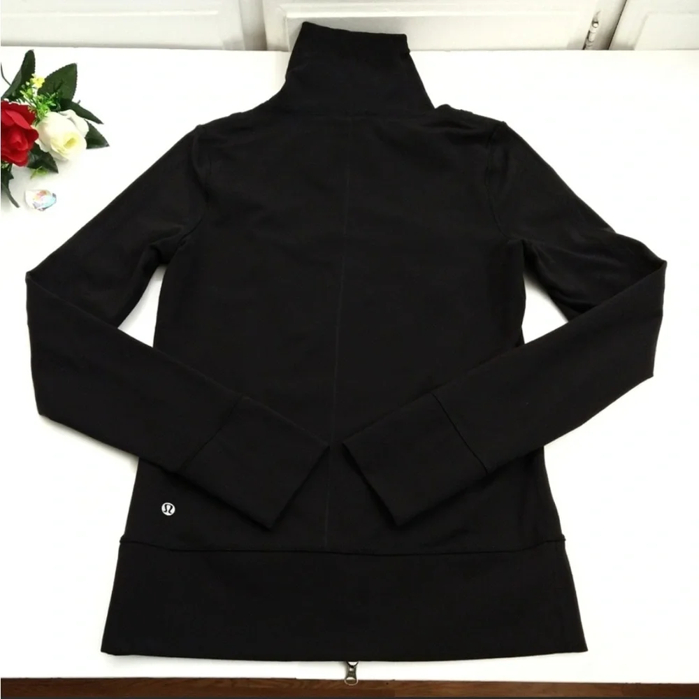 Lululemon Yoga Jacket Size:8 - Picture 3 of 10